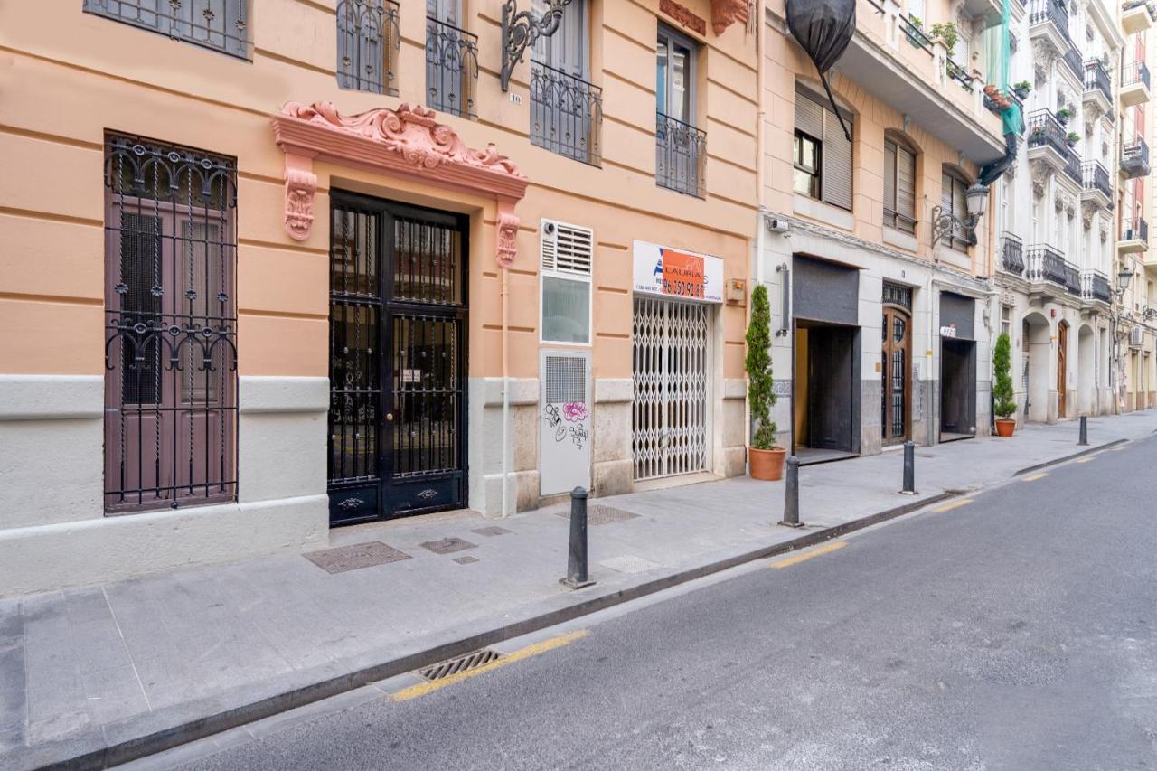 Oyo Guest House Ruzafa Valencia Exterior photo