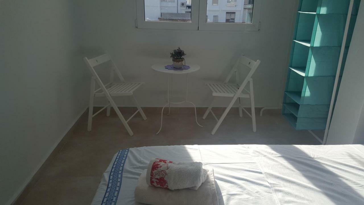 Oyo Guest House Ruzafa Valencia Exterior photo