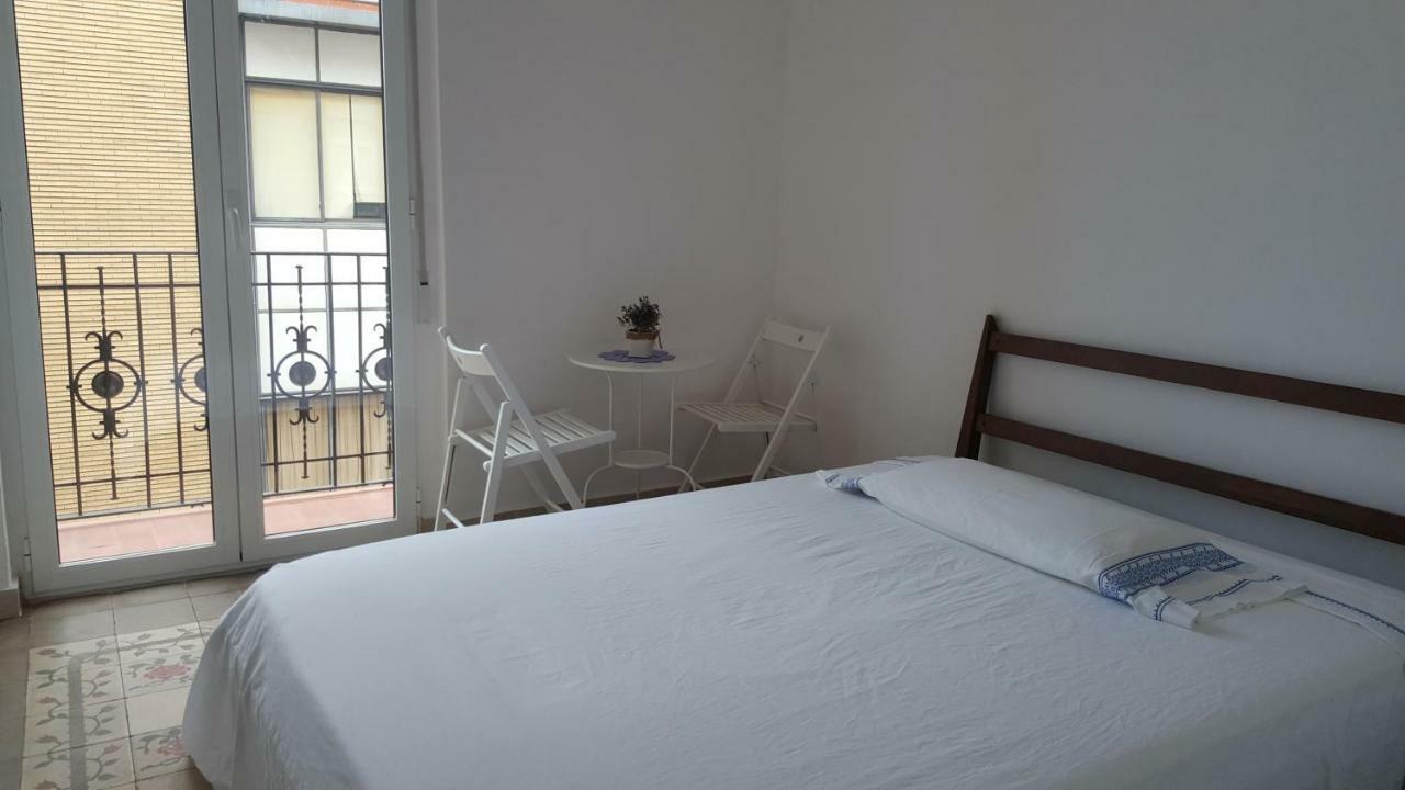Oyo Guest House Ruzafa Valencia Exterior photo